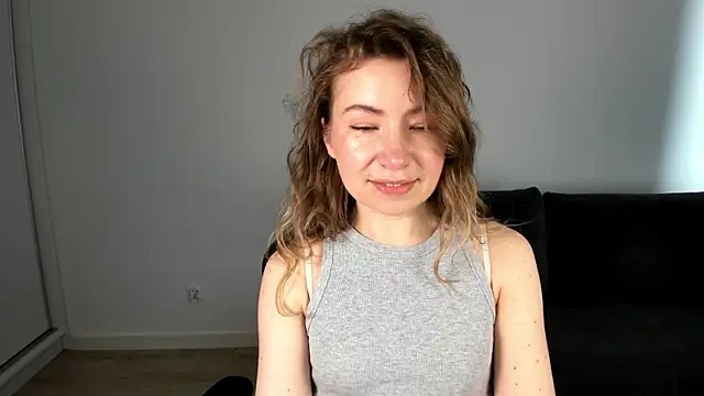 Mia Tasty online show from April 12, 2026, 1:27 pm