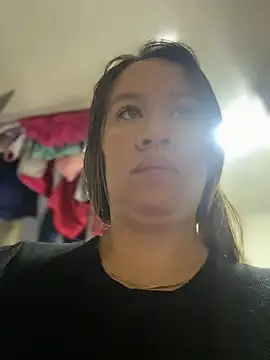 Emiily lee online show from November 22, 2025, 8:41 pm