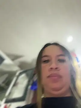 Emiily lee online show from December 18, 2025, 3:01 am