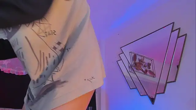 BonnieCute  online show from January 8, 2026, 12:35 am