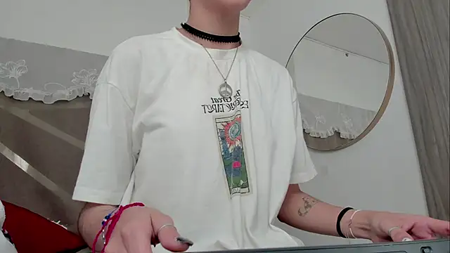 BonnieCute  online show from March 12, 2026, 11:44 pm