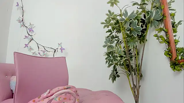 BonnieCute  online show from March 26, 2026, 11:43 pm