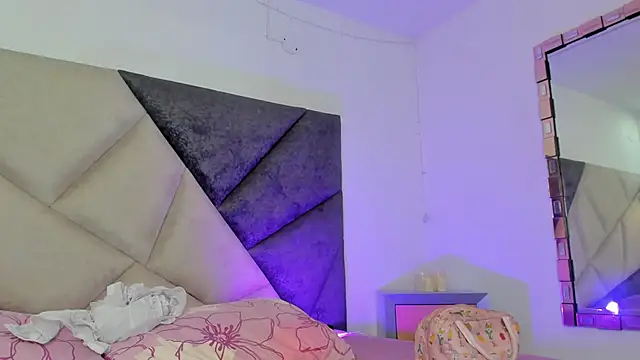 BonnieCute  online show from April 1, 2026, 12:11 am