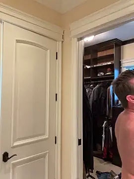 sluttydylan online show from February 18, 2026, 6:37 pm