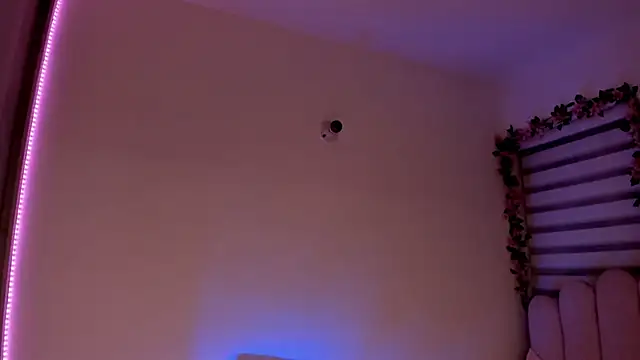 Snapshot of Cataleyasweet_19 chatting on February 9, 2025, 4:36 am Cataleyasweet 19 online show from February 9, 2025, 4:36 am