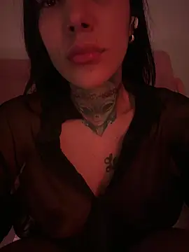 Snapshot of Cataleyasweet_19 chatting on March 11, 2025, 2:21 am Cataleyasweet 19 online show from March 11, 2025, 2:21 am