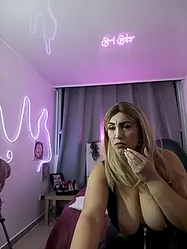 Snapshot of anyclark_ chatting on September 29, 2025, 11:31 pm anyclark online show from September 29, 2025, 11:31 pm