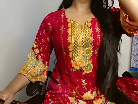 Unlucky-flowers online show from March 8, 2025, 6:26 pm