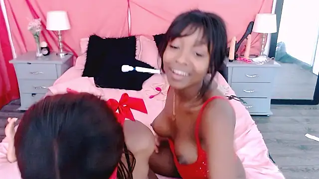 AdelynYasmin online show from December 5, 2024, 2:42 am