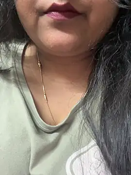 smile pretty online show from April 5, 2026, 6:49 pm