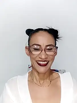 Snapshot of BarbaraMature chatting on December 1, 2024, 6:52 pm BarbaraMature online show from December 1, 2024, 6:52 pm