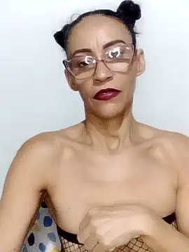 Snapshot of BarbaraMature chatting on January 3, 2025, 7:39 pm BarbaraMature online show from January 3, 2025, 7:39 pm