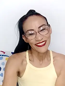 Snapshot of BarbaraMature chatting on January 7, 2025, 9:25 pm BarbaraMature online show from January 7, 2025, 9:25 pm
