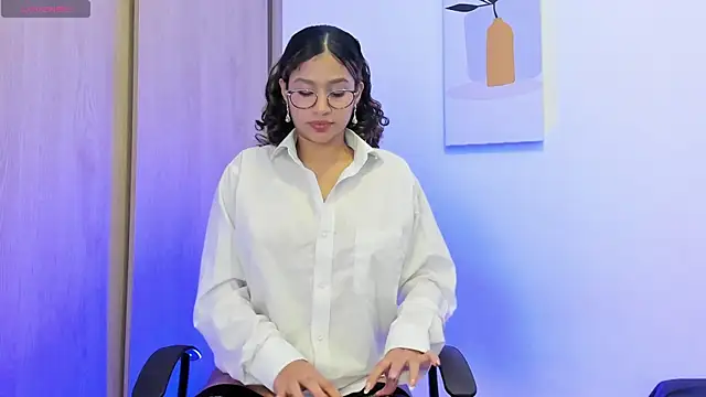 Snapshot of SeleneClark chatting on January 16, 2025, 8:03 pm SeleneClark online show from January 16, 2025, 8:03 pm