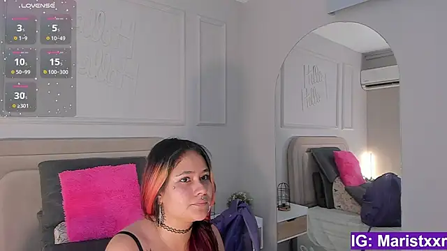 Maristxxr online show from October 18, 2025, 7:36 pm