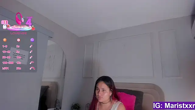 Maristxxr online show from November 12, 2025, 7:35 pm