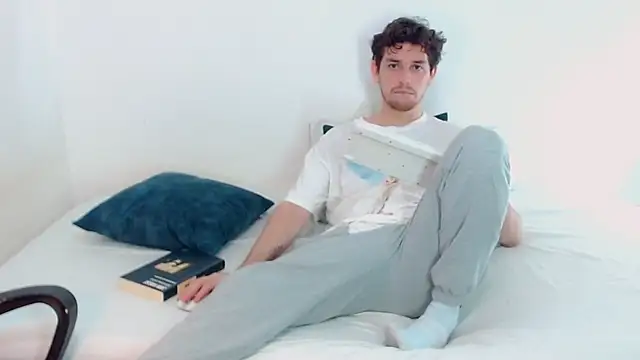 Elio555 online show from December 14, 2024, 6:52 pm