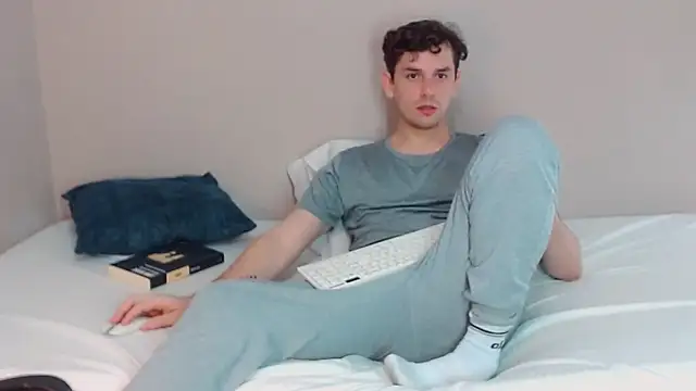 Elio555 online show from December 20, 2024, 2:52 am