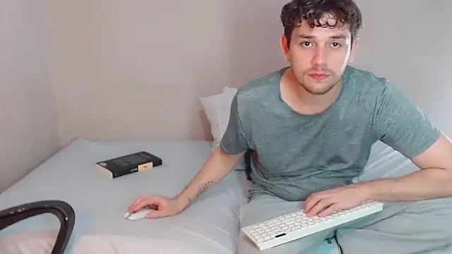 Elio555 online show from December 29, 2024, 9:09 pm