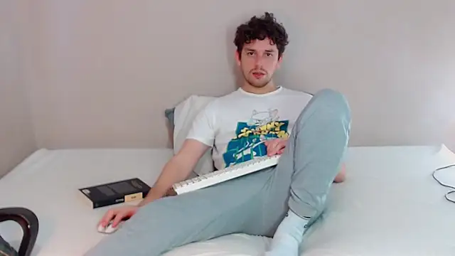 Elio555 online show from January 23, 2025, 9:18 pm