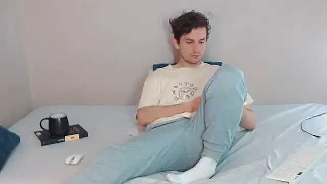 Elio555 online show from February 6, 2025, 7:07 pm