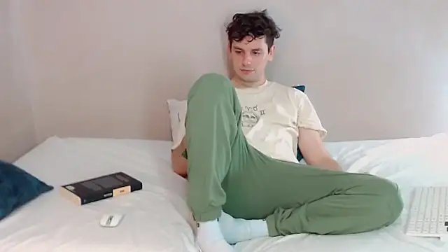 Elio555 online show from February 27, 2025, 2:53 am