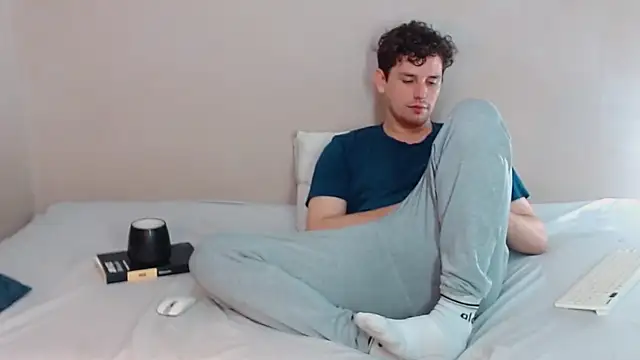 Elio555 online show from March 6, 2025, 7:25 am