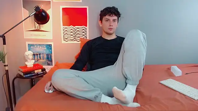 Elio555 online show from September 10, 2025, 4:18 pm