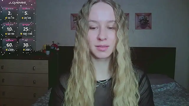 Snapshot of Lily__Devil chatting on February 9, 2026, 9:02 am Lily Devil online show from February 9, 2026, 9:02 am