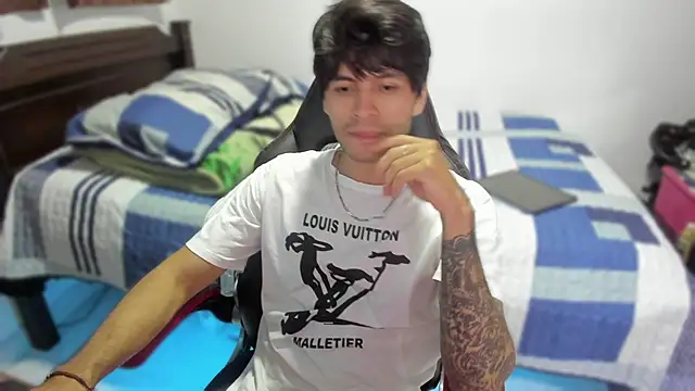 justin stark7 online show from December 6, 2024, 3:19 am