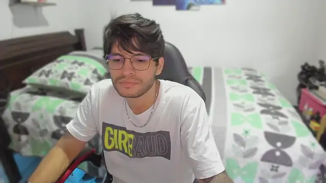 justin stark7 online show from February 20, 2025, 10:59 pm