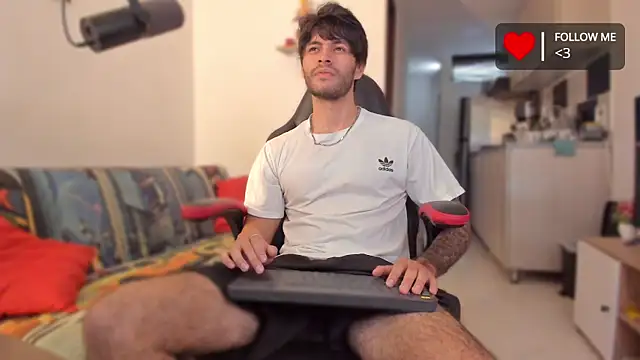 justin stark7 online show from November 26, 2025, 8:21 pm