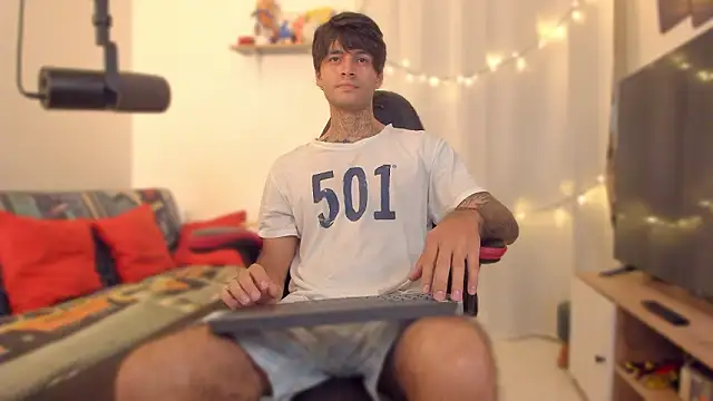 justin stark7 online show from February 13, 2026, 9:55 pm