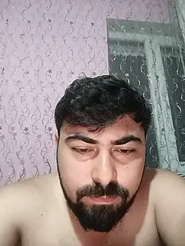 Snapshot of eminrehi chatting on August 5, 2026, 9:39 pm eminrehi online show from August 5, 2026, 9:39 pm