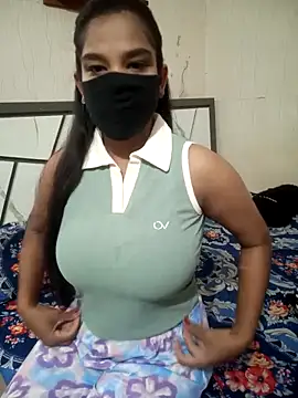 Snapshot of hottiess69 chatting on March 21, 2026, 12:21 pm hottiess69 online show from March 21, 2026, 12:21 pm