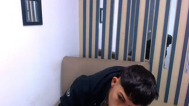 Levis Montes online show from January 4, 2025, 1:53 pm