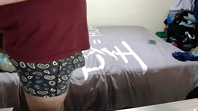 Snapshot of CrazyFrench2 chatting on February 13, 2025, 7:31 pm CrazyFrench2 online show from February 13, 2025, 7:31 pm