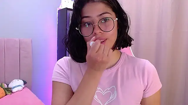 LoaLuxury online show from March 17, 2025, 9:55 pm