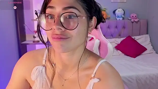 LoaLuxury online show from March 29, 2026, 3:39 am