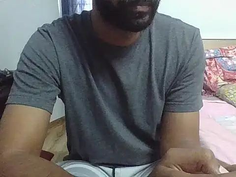 Snapshot of IndianEurope chatting on October 26, 2025, 8:31 am IndianEurope online show from October 26, 2025, 8:31 am