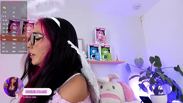 emily bank online show from October 31, 2025, 7:48 pm