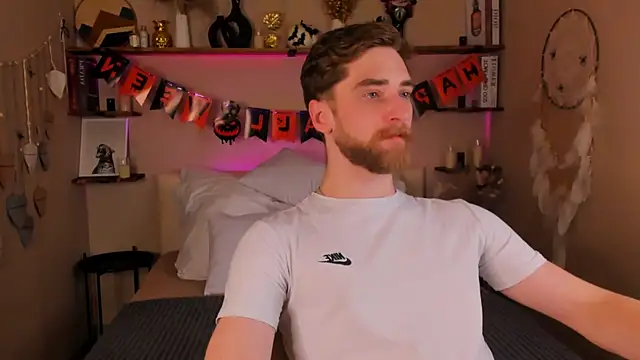 DexterDexx online show from October 31, 2025, 11:06 pm