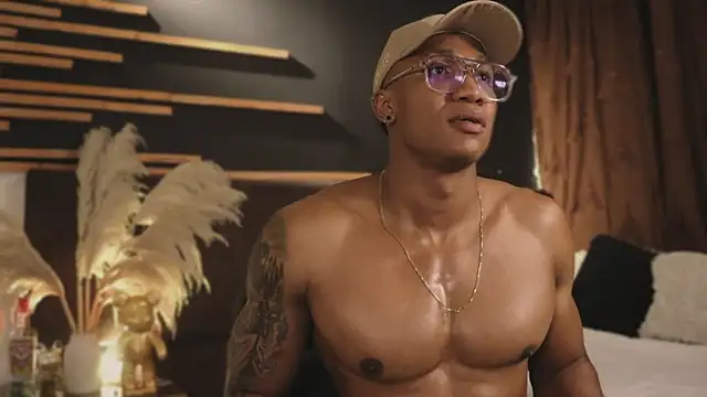 Logan Varela online show from January 29, 2025, 3:44 am