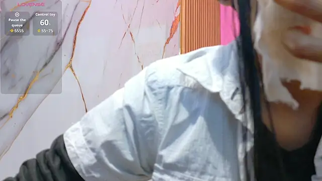 yourcuteneighbourr online show from April 14, 2026, 2:50 am