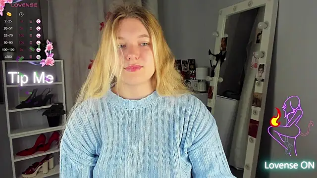 Rebecca Kelly online show from September 12, 2025, 1:49 am