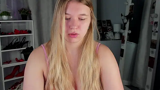 Rebecca Kelly online show from October 14, 2025, 2:12 am