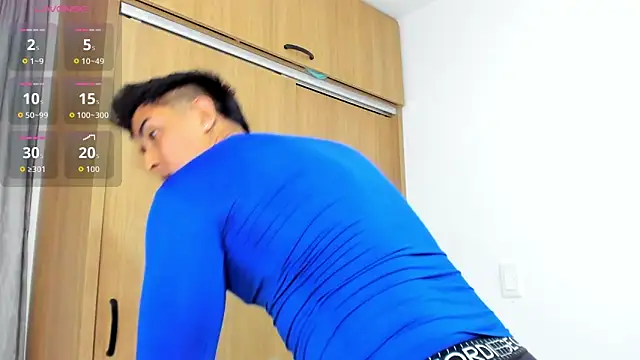 Snapshot of Alan_greek_1 chatting on September 14, 2025, 12:32 am Alan greek 1 online show from September 14, 2025, 12:32 am