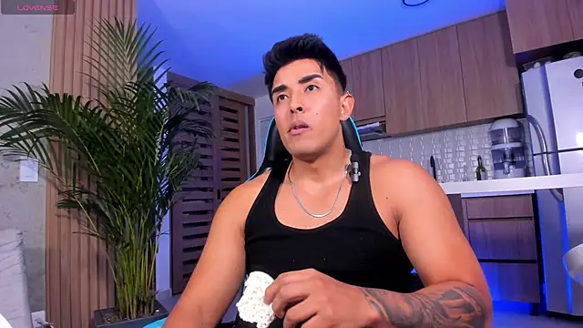 Snapshot of Alan_greek_1 chatting on November 9, 2025, 5:06 am Alan greek 1 online show from November 9, 2025, 5:06 am