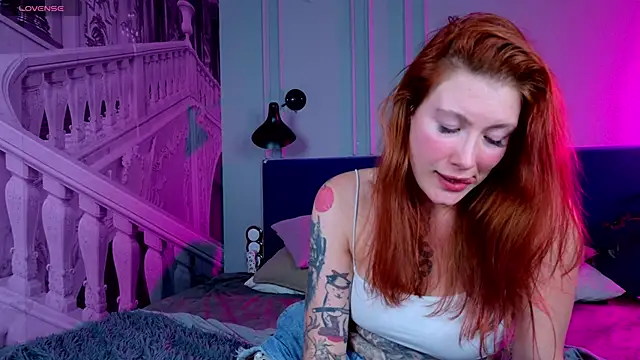 Snapshot of Liv_Fay chatting on December 12, 2024, 7:37 pm Liv Fay online show from December 12, 2024, 7:37 pm