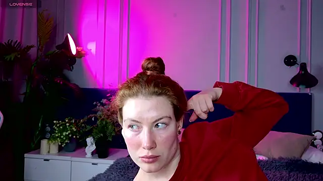 Snapshot of Liv_Fay chatting on January 19, 2025, 1:33 pm Liv Fay online show from January 19, 2025, 1:33 pm